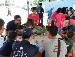 Parent-child Interactive Games -- Promoting Harmonious Families (Report by China Daily News)