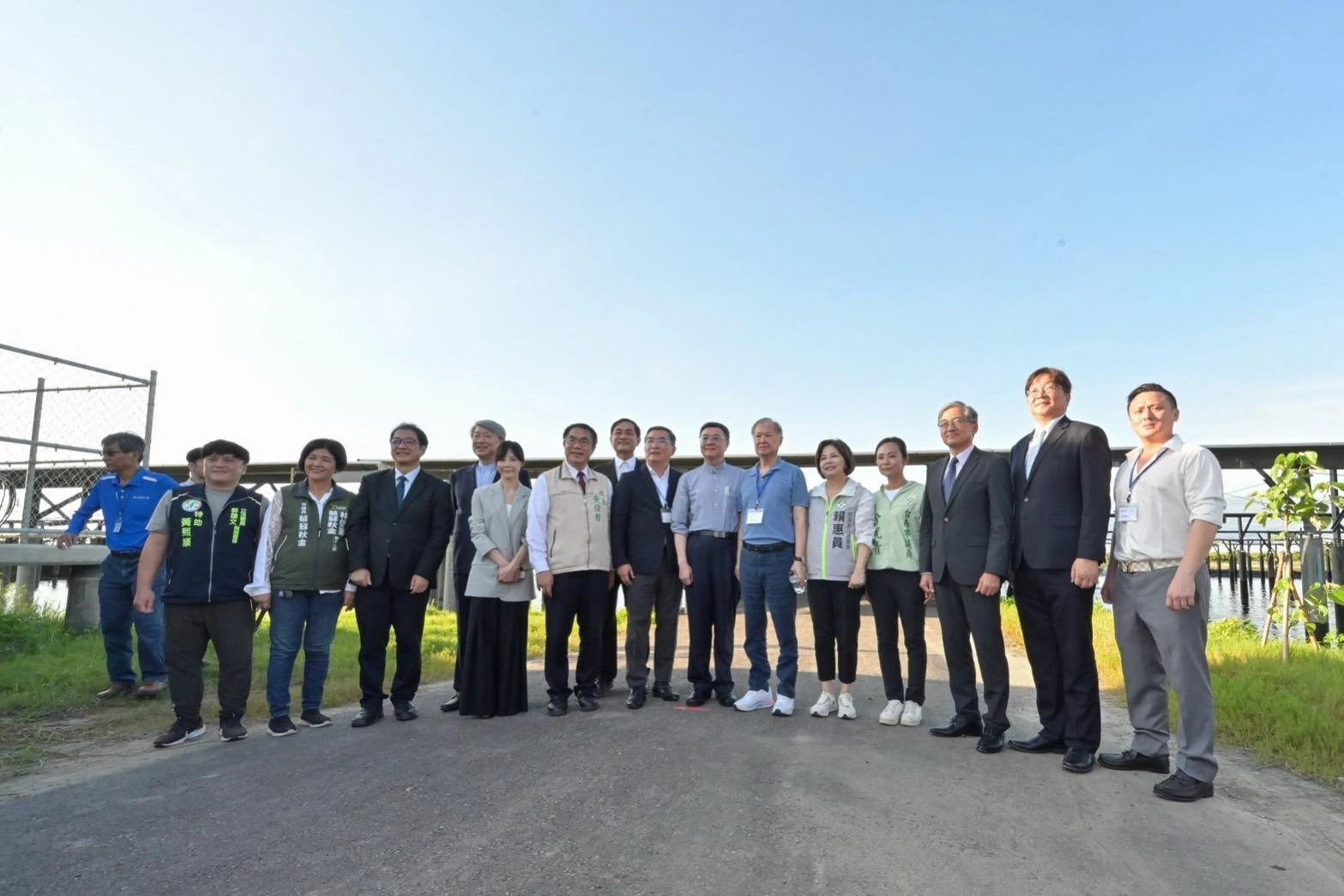 參訪台南漁電共生推動成果 卓揆：訂定綠能產業透明回饋機制、簡化申請流程 創造業者與農漁民雙贏局面【新聞傳播處】